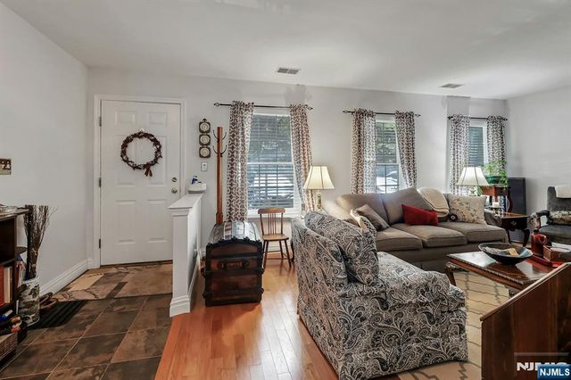 2332 Oliver Court, Mahwah, NJ 07430