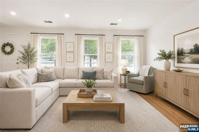2332 Oliver Court, Mahwah, NJ 07430