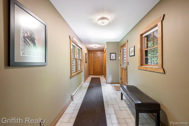 11245 Guyn Drive, Brighton, MI 48114