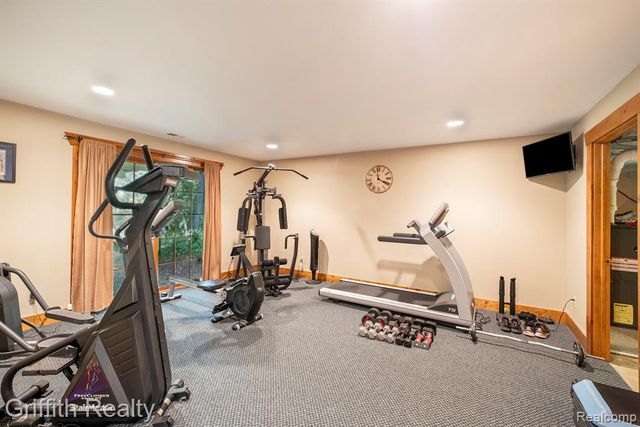 11245 Guyn Drive, Brighton, MI 48114