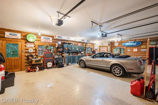 11245 Guyn Drive, Brighton, MI 48114