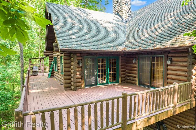 11245 Guyn Drive, Brighton, MI 48114