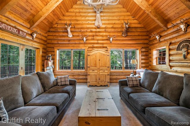 11245 Guyn Drive, Brighton, MI 48114