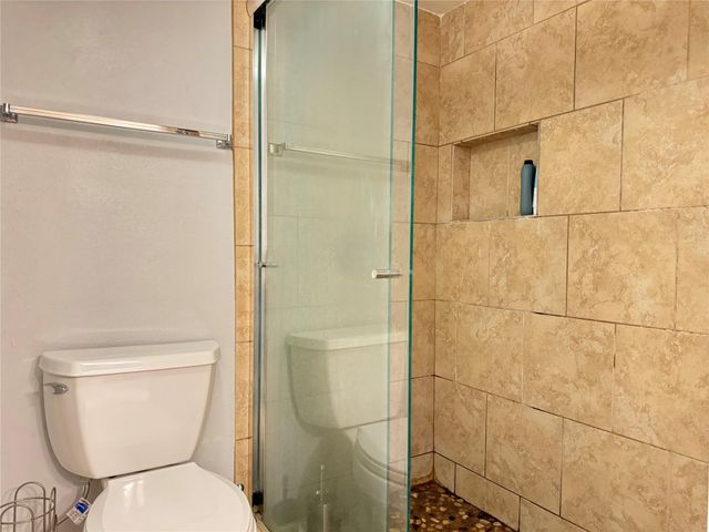 357 N Post Oak Lane 209, Houston, TX 77024