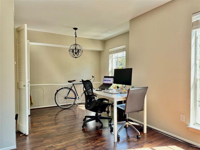 357 N Post Oak Lane 209, Houston, TX 77024