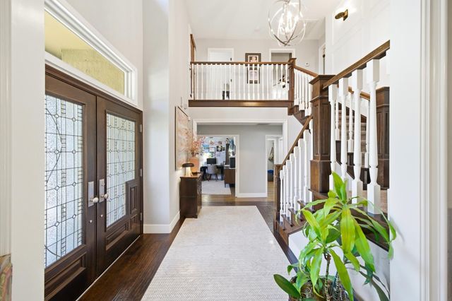 9033 Laguna Lake Way, Elk Grove, CA 95758