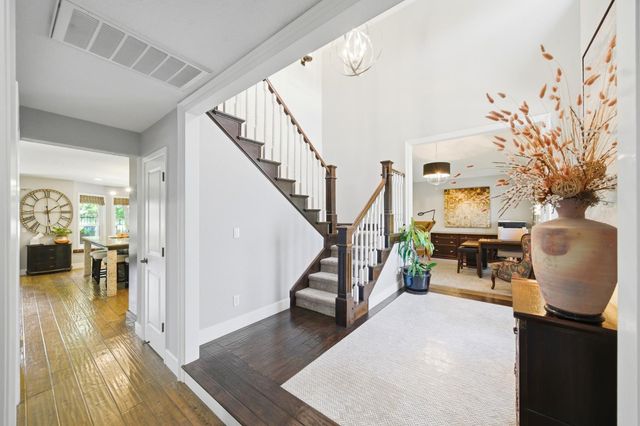 9033 Laguna Lake Way, Elk Grove, CA 95758