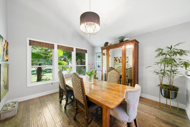 9033 Laguna Lake Way, Elk Grove, CA 95758