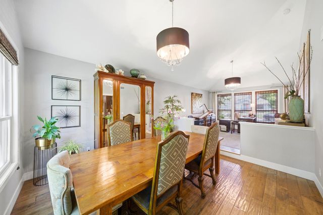 9033 Laguna Lake Way, Elk Grove, CA 95758