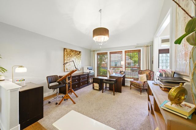 9033 Laguna Lake Way, Elk Grove, CA 95758