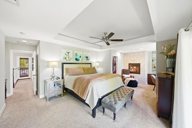 9033 Laguna Lake Way, Elk Grove, CA 95758