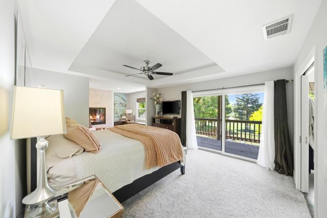 9033 Laguna Lake Way, Elk Grove, CA 95758