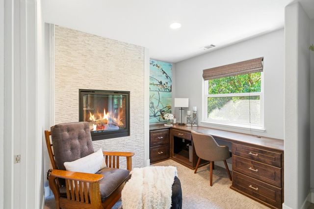 9033 Laguna Lake Way, Elk Grove, CA 95758