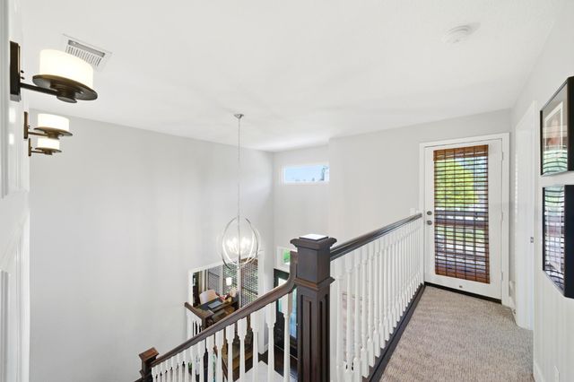9033 Laguna Lake Way, Elk Grove, CA 95758