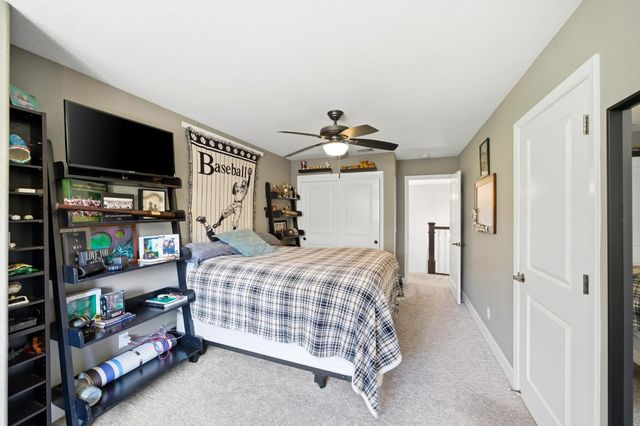 9033 Laguna Lake Way, Elk Grove, CA 95758