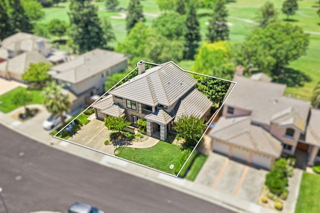 9033 Laguna Lake Way, Elk Grove, CA 95758