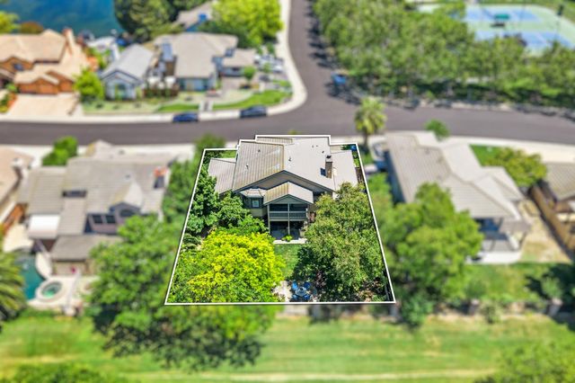 9033 Laguna Lake Way, Elk Grove, CA 95758