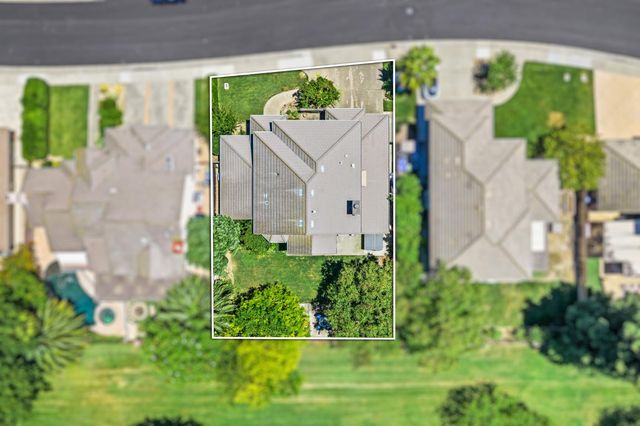 9033 Laguna Lake Way, Elk Grove, CA 95758
