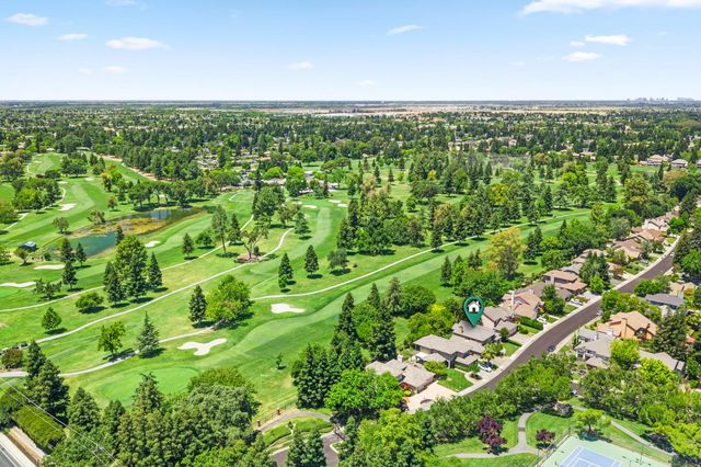 9033 Laguna Lake Way, Elk Grove, CA 95758