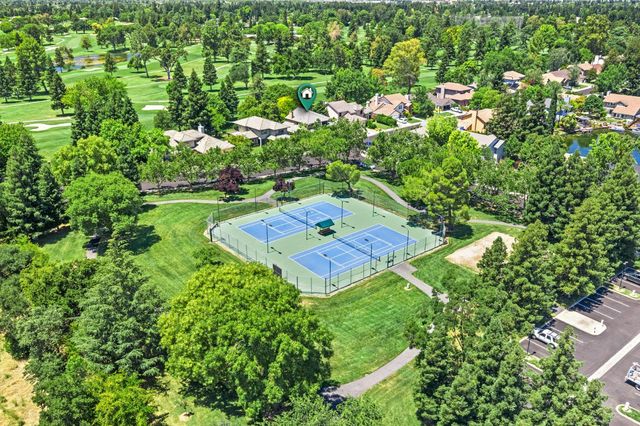 9033 Laguna Lake Way, Elk Grove, CA 95758
