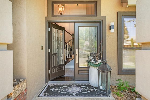 9033 Laguna Lake Way, Elk Grove, CA 95758