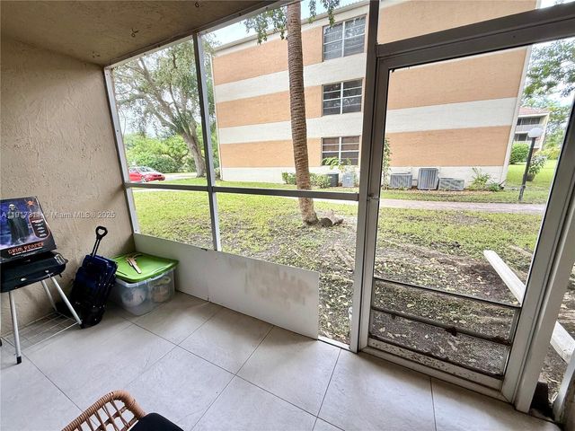 8246 NW 24th St 8246, Coral Springs, FL 33065