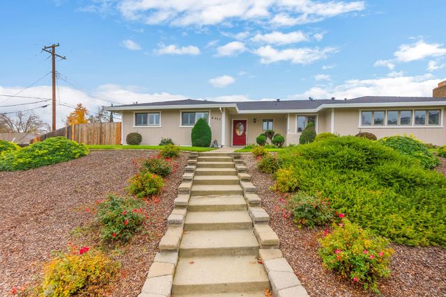 6420 Saint James Dr, Carmichael, CA 95608