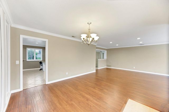 6420 Saint James Dr, Carmichael, CA 95608