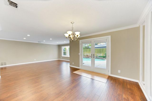 6420 Saint James Dr, Carmichael, CA 95608