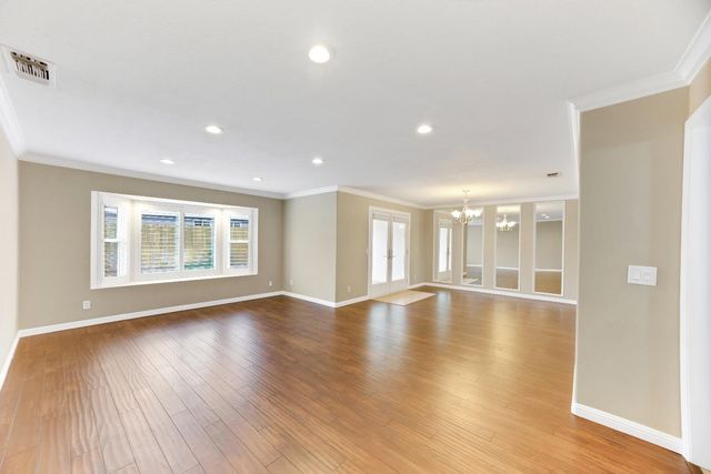 6420 Saint James Dr, Carmichael, CA 95608