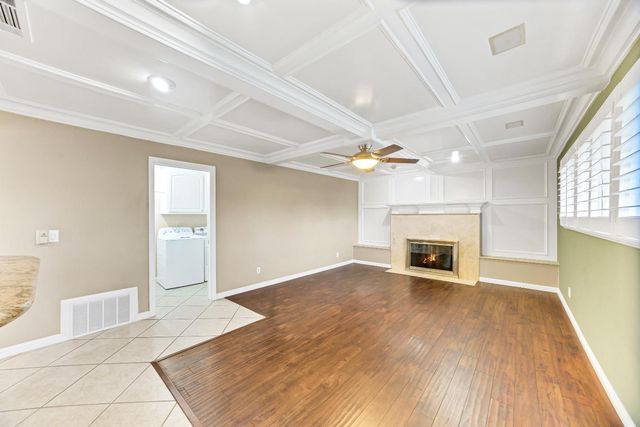 6420 Saint James Dr, Carmichael, CA 95608