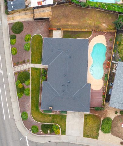 6420 Saint James Dr, Carmichael, CA 95608