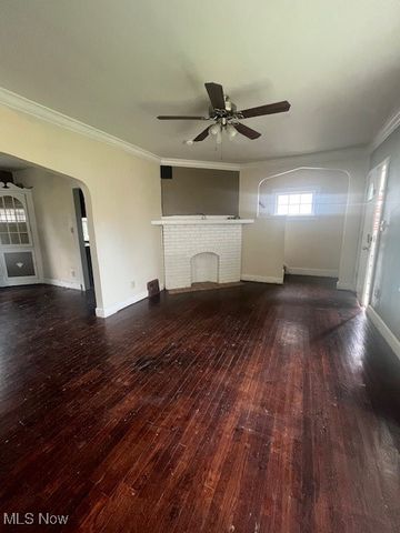 9722 Robinson Avenue, Garfield Heights, OH 44125