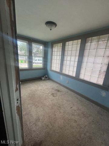 9722 Robinson Avenue, Garfield Heights, OH 44125