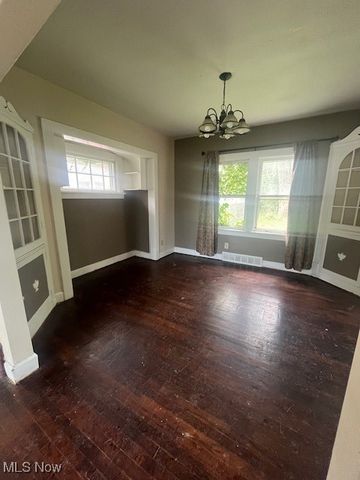 9722 Robinson Avenue, Garfield Heights, OH 44125