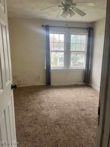 9722 Robinson Avenue, Garfield Heights, OH 44125