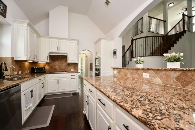 25618 Canyon Crossing Drive, Richmond, TX 77406