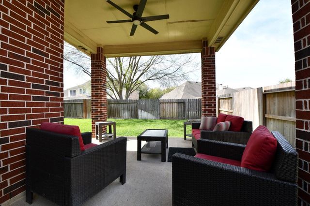 25618 Canyon Crossing Drive, Richmond, TX 77406