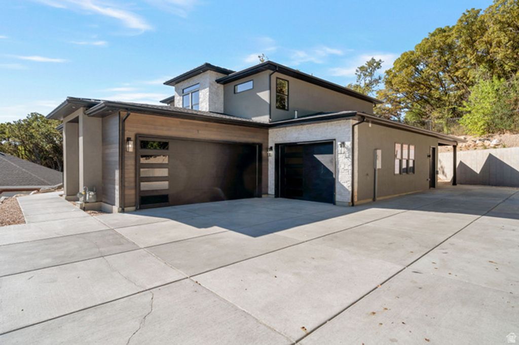 5619 S FOX CHASE DR, South Ogden, UT 84403