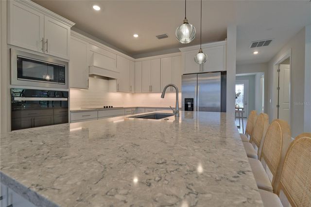 818 PINTAIL COVE, Bradenton, FL 34212