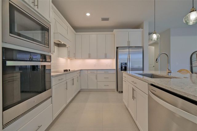818 PINTAIL COVE, Bradenton, FL 34212
