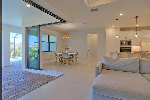 818 PINTAIL COVE, Bradenton, FL 34212
