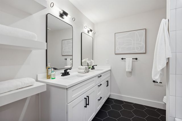 9905 Glenrio Lane, Dallas, TX 75220