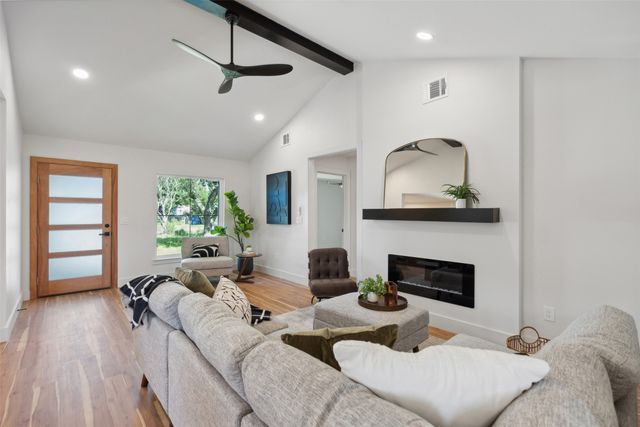 9905 Glenrio Lane, Dallas, TX 75220