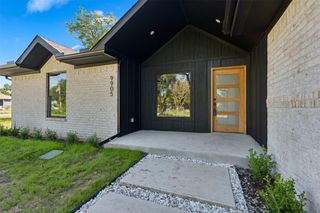 9905 Glenrio Lane, Dallas, TX 75220