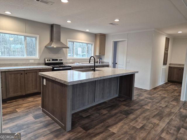 354 Green Meadows Drive, Hartwell, GA 30643