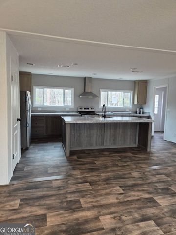 354 Green Meadows Drive, Hartwell, GA 30643