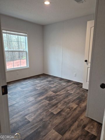 354 Green Meadows Drive, Hartwell, GA 30643