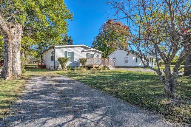 421 Hobbs Ave, Lebanon, TN 37087