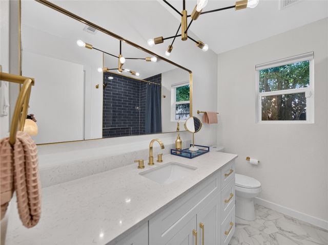 2102 Lear LN, Austin, TX 78745